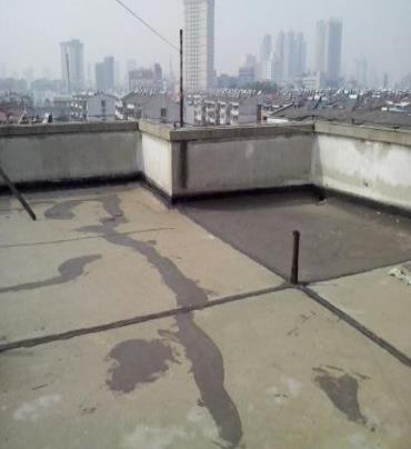 朗县漏水维修 楼顶漏水是什么原因，楼顶漏水维修方法是什么?